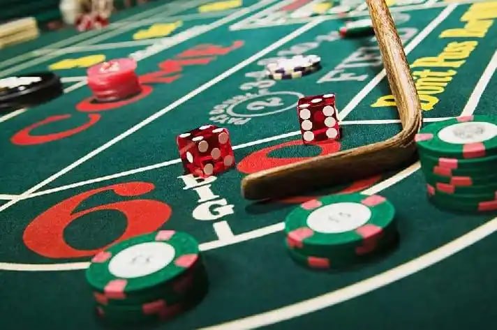 China Pools game interface showing card layout and betting options